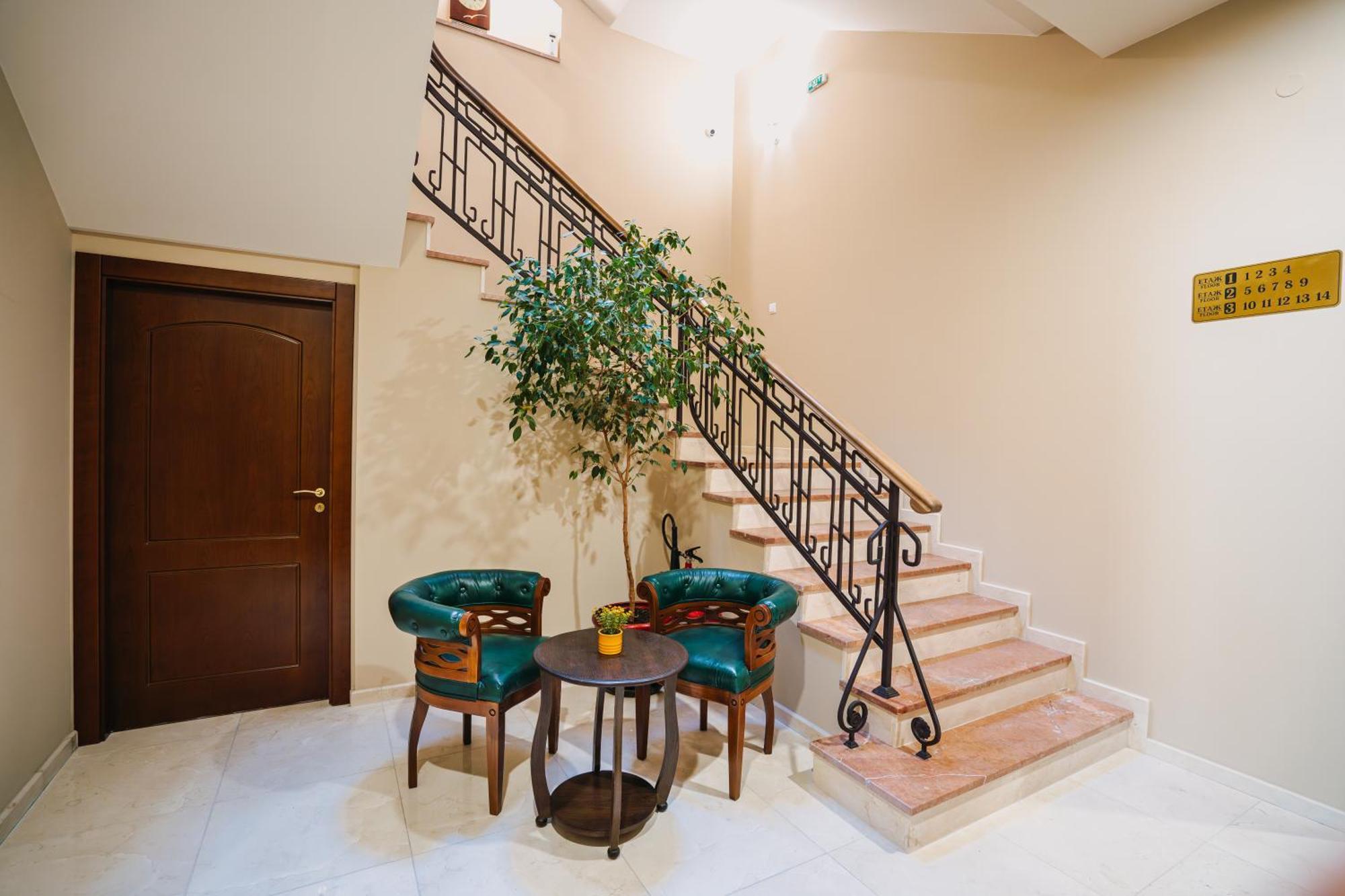 Хотел Театъръ Hotel Plevna Kültér fotó