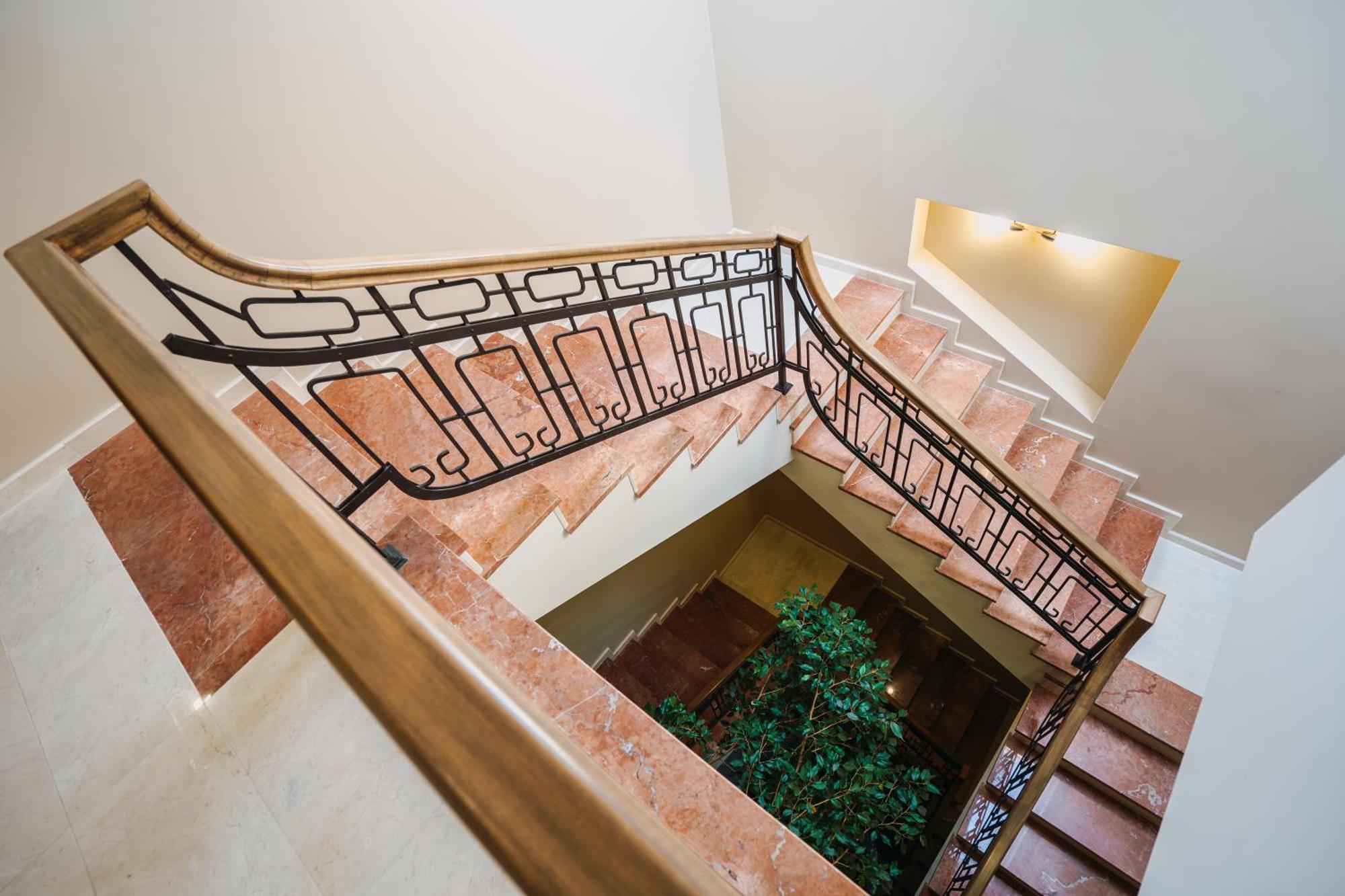 Хотел Театъръ Hotel Plevna Kültér fotó
